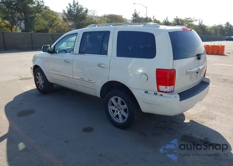 2008 Chrysler Aspen Limited z USA, uszkodzony, nr VIN 1A8HX58288F106439